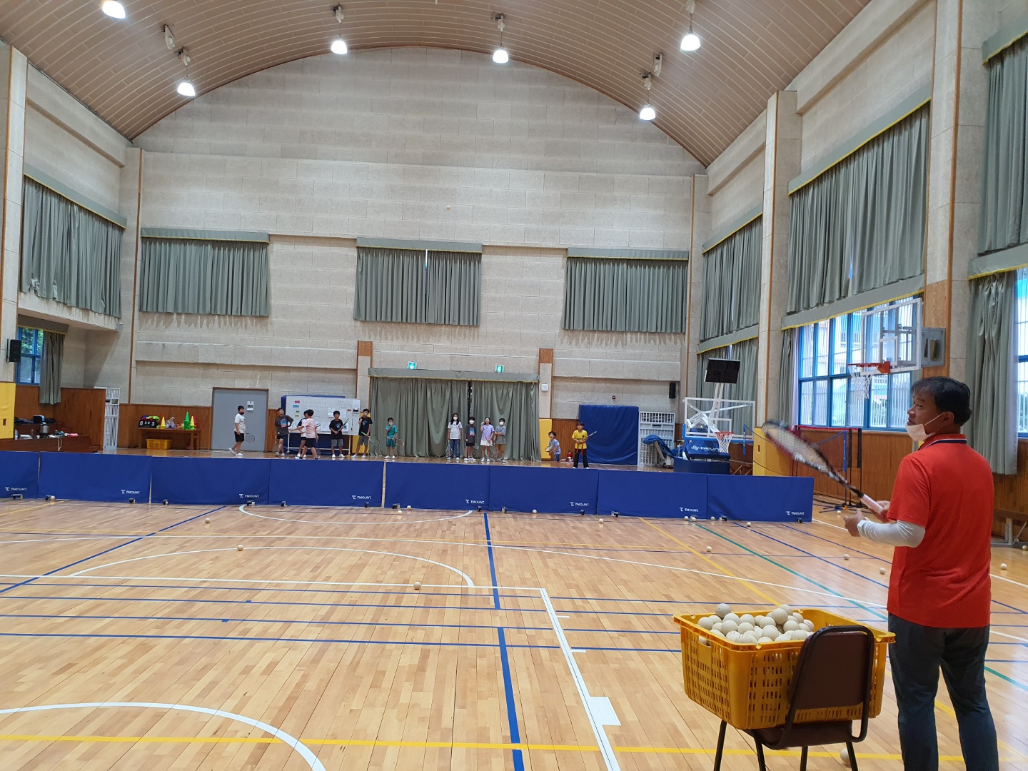 소프트테니스부 체육관 훈련 (1).jpg