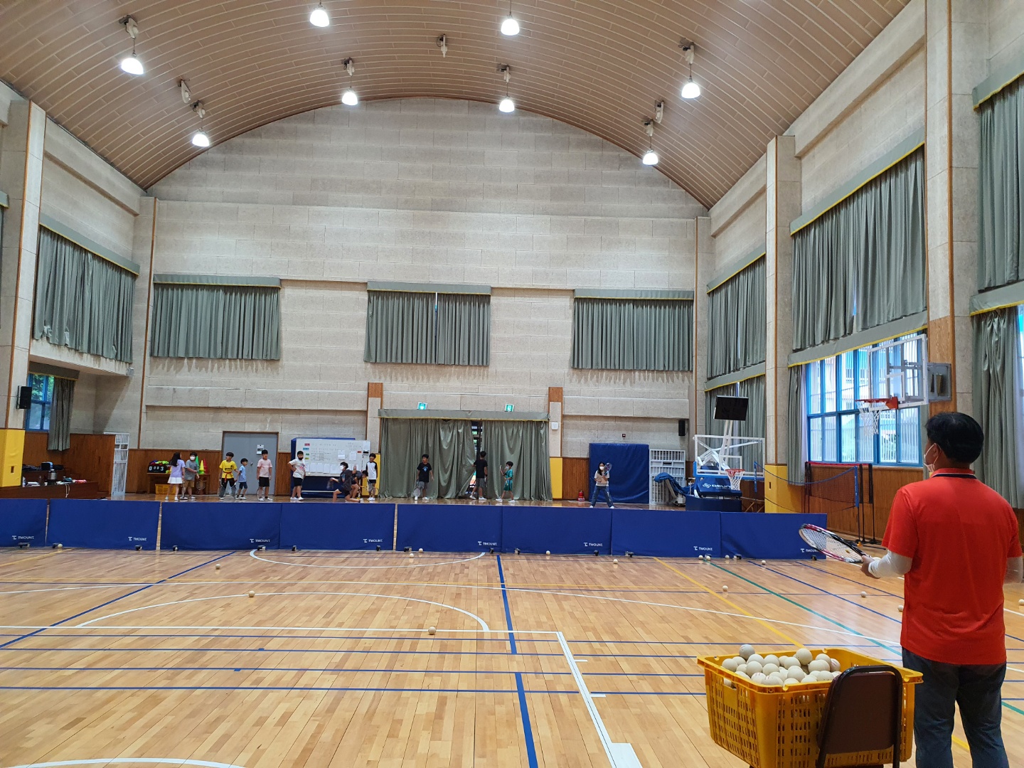 소프트테니스부 체육관 훈련 (2).jpg